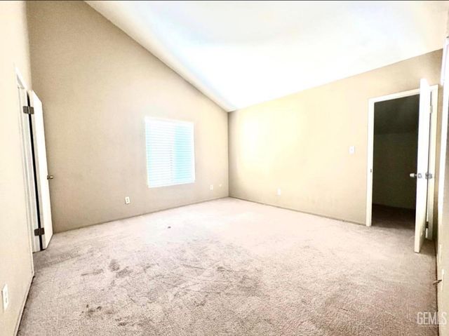 4136 Pinewood Lake Drive, Bakersfield, CA 93309