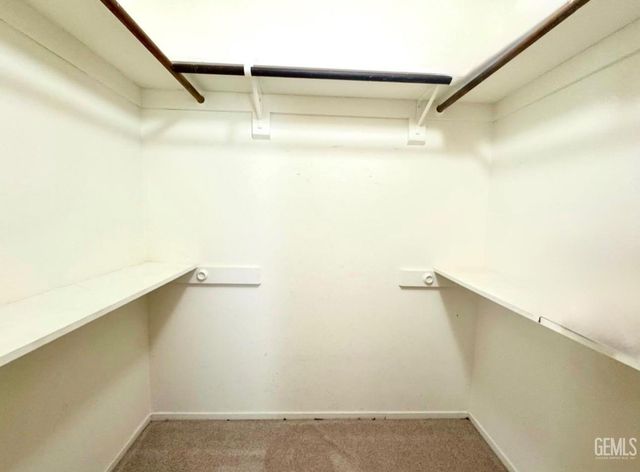 4136 Pinewood Lake Drive, Bakersfield, CA 93309