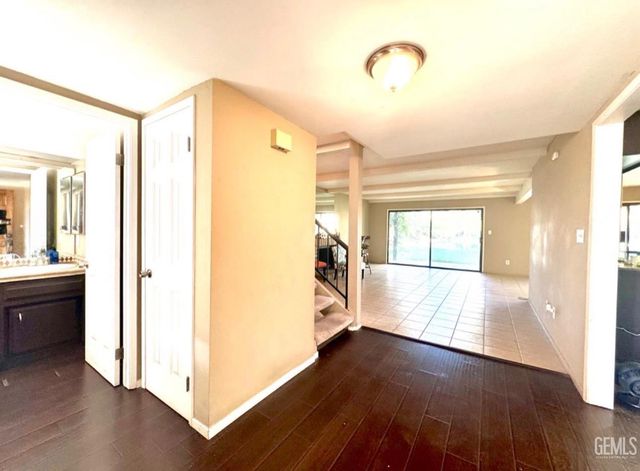 4136 Pinewood Lake Drive, Bakersfield, CA 93309