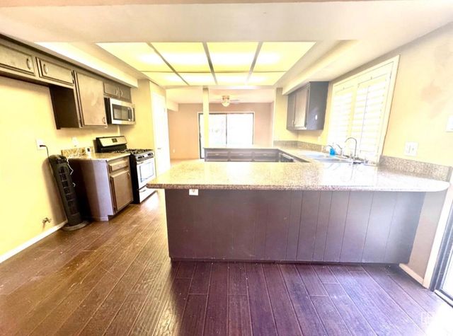 4136 Pinewood Lake Drive, Bakersfield, CA 93309