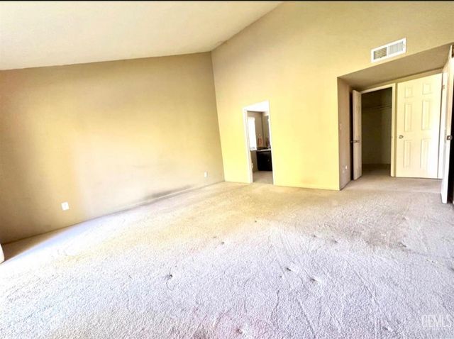 4136 Pinewood Lake Drive, Bakersfield, CA 93309