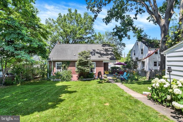 3805 LOCUST LN, Harrisburg, PA 17109