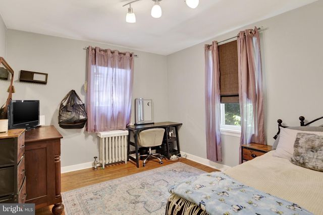 3805 LOCUST LN, Harrisburg, PA 17109