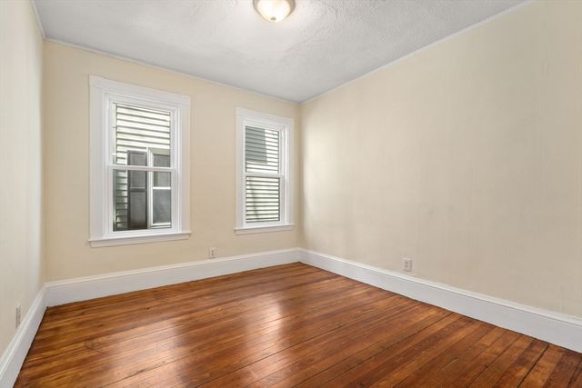 10 Royal St, Boston, MA 02134