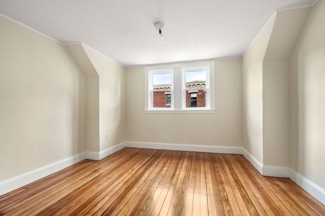 10 Royal St, Boston, MA 02134