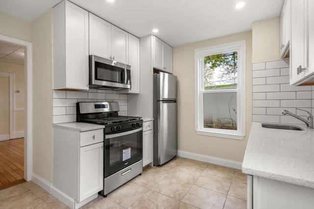 10 Royal St, Boston, MA 02134