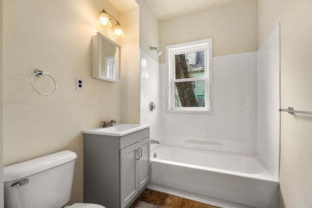 10 Royal St, Boston, MA 02134