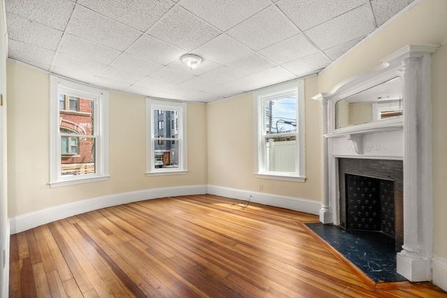 10 Royal St, Boston, MA 02134