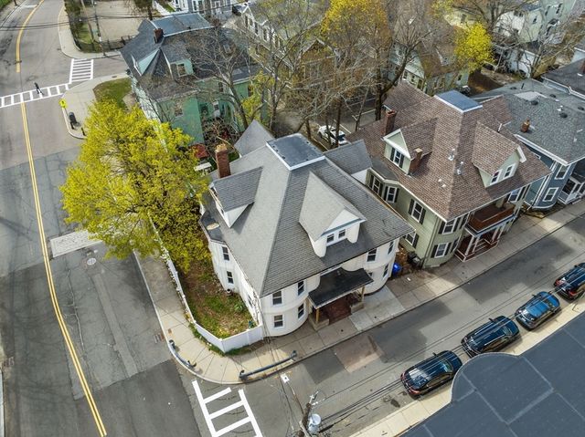 10 Royal St, Boston, MA 02134