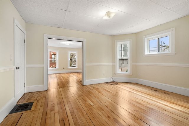 10 Royal St, Boston, MA 02134