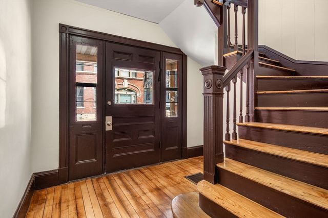 10 Royal St, Boston, MA 02134