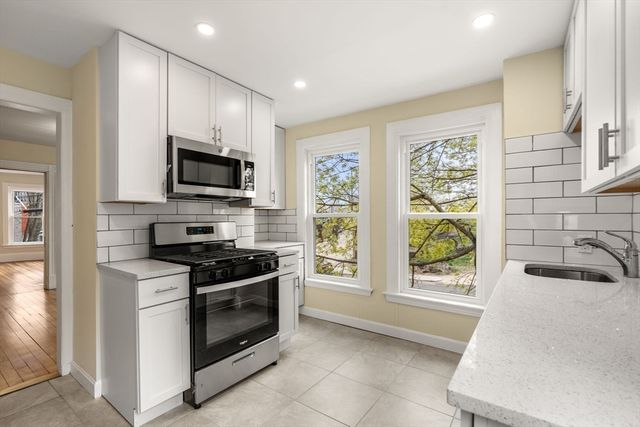 10 Royal St, Boston, MA 02134
