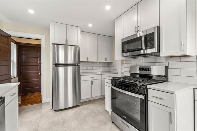 10 Royal St, Boston, MA 02134