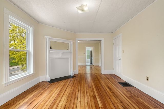 10 Royal St, Boston, MA 02134
