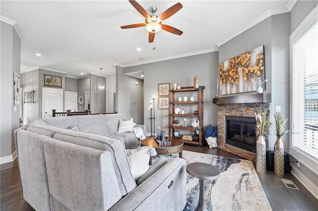 12100 Canna Court, Peculiar, MO 64078
