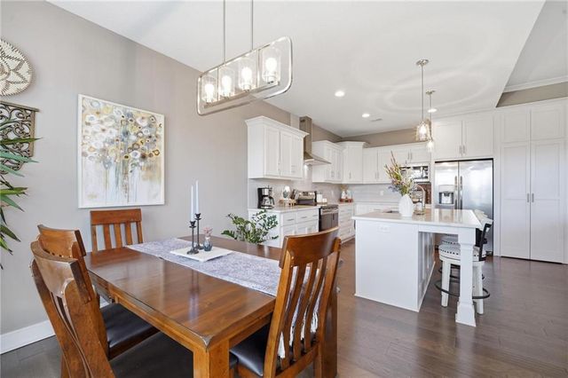 12100 Canna Court, Peculiar, MO 64078
