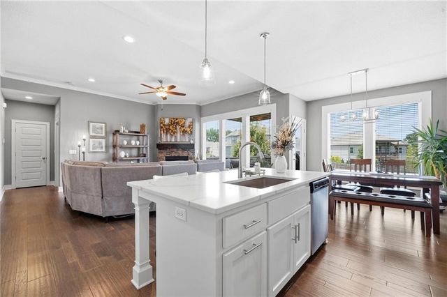 12100 Canna Court, Peculiar, MO 64078