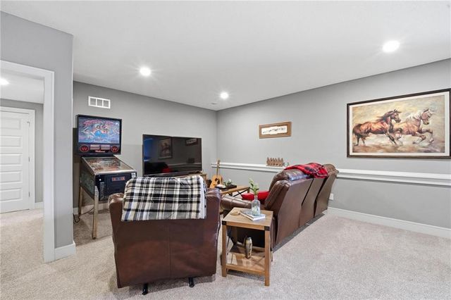 12100 Canna Court, Peculiar, MO 64078