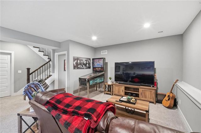 12100 Canna Court, Peculiar, MO 64078
