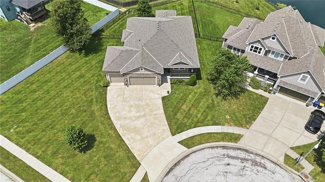 12100 Canna Court, Peculiar, MO 64078