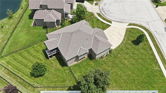 12100 Canna Court, Peculiar, MO 64078
