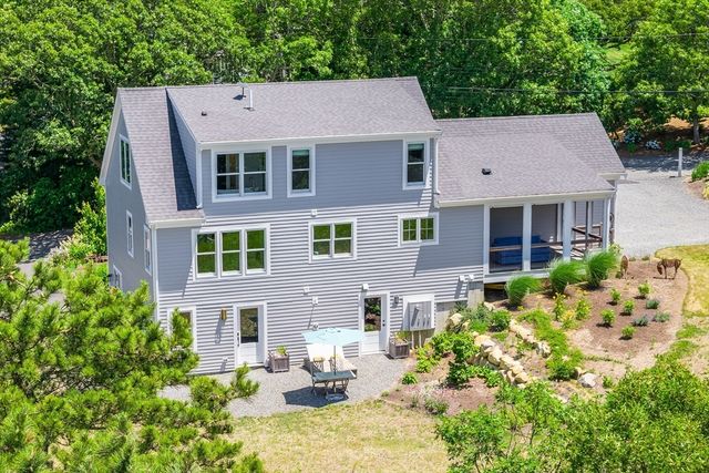 410 Blueberry Pond Dr, Brewster, MA 02631