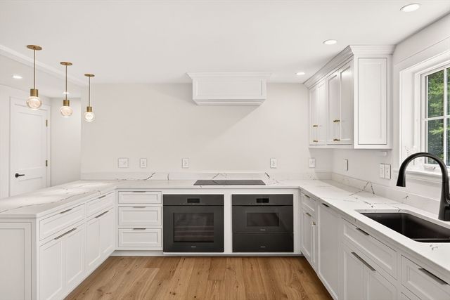 410 Blueberry Pond Dr, Brewster, MA 02631