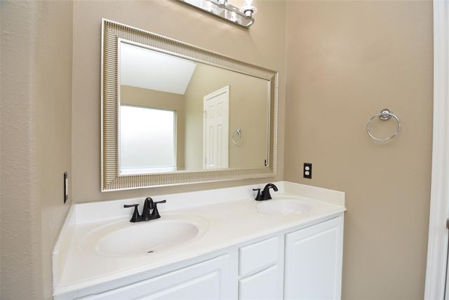 15975 Cottage Ivy Circle, Tomball, TX 77377