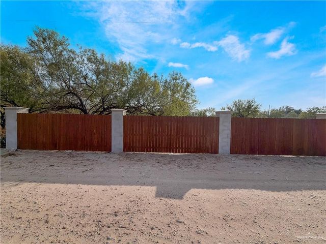 2615 E La Pointe Avenue, Alton, TX 78573