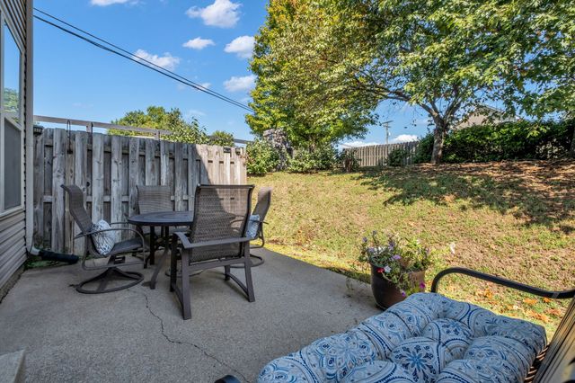 301 Griffin Pl, Hermitage, TN 37076