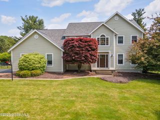2525 Angelina Drive, Niskayuna, NY 12309