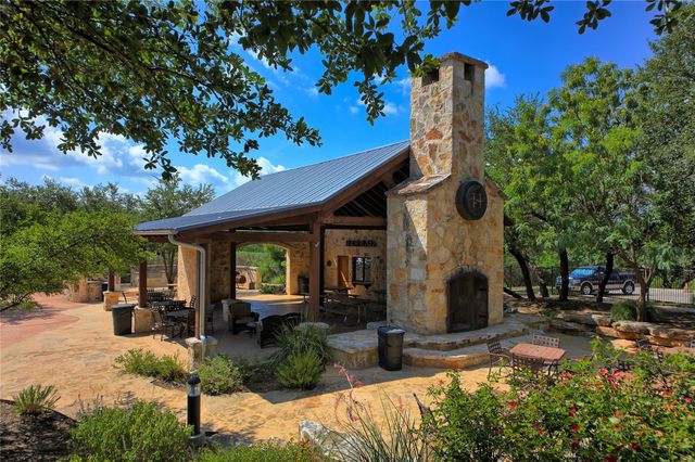 18905 Leisure LN, Jonestown, TX 78645