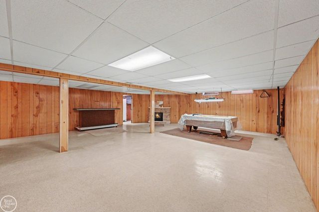33316 Mina Drive, Sterling Heights, MI 48312