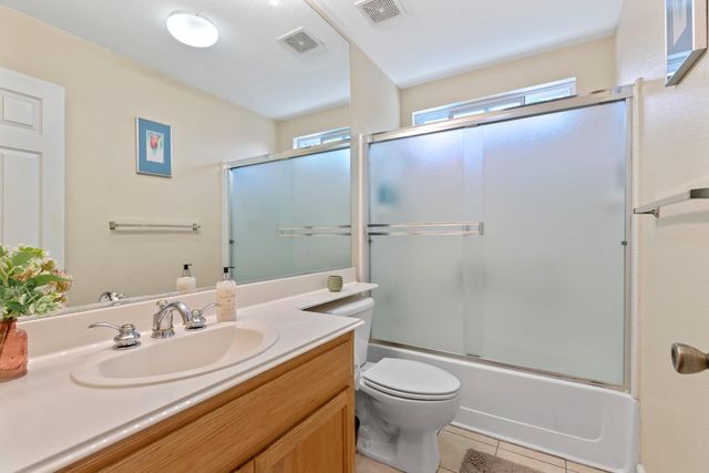 3808 Guildford Ln, Modesto, CA 95355