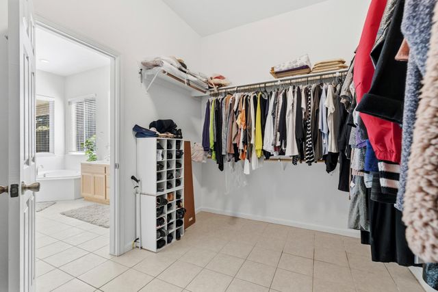 3808 Guildford Ln, Modesto, CA 95355