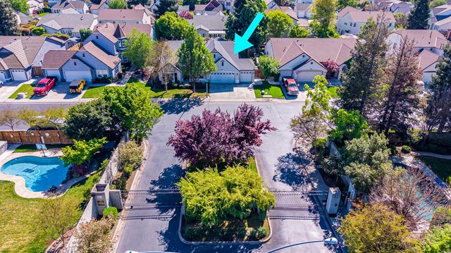 3808 Guildford Ln, Modesto, CA 95355