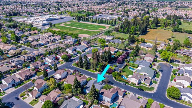 3808 Guildford Ln, Modesto, CA 95355