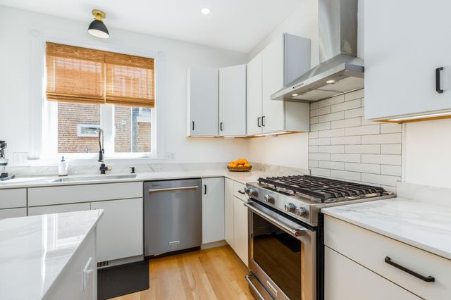 57 Sherburne Avenue, Portsmouth, NH 03801