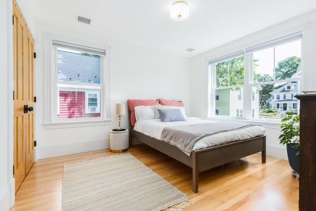 57 Sherburne Avenue, Portsmouth, NH 03801