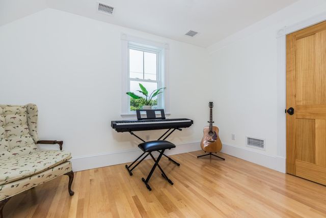57 Sherburne Avenue, Portsmouth, NH 03801