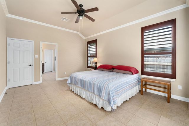 161 Serene Hollow LN, Buda, TX 78610