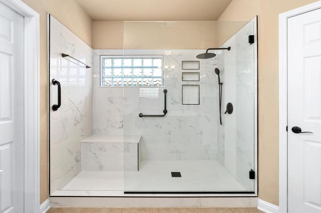 161 Serene Hollow LN, Buda, TX 78610