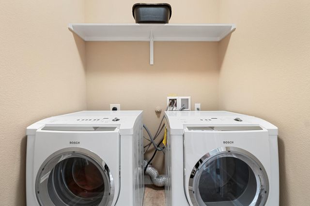 161 Serene Hollow LN, Buda, TX 78610