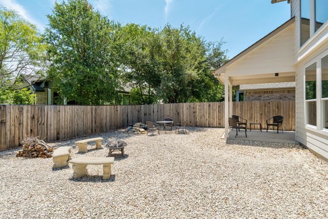 161 Serene Hollow LN, Buda, TX 78610