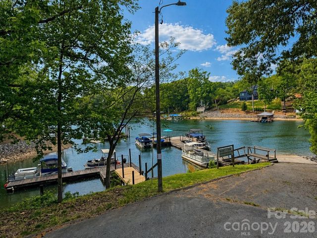 125 Mimosa Road, Statesville, NC 28677