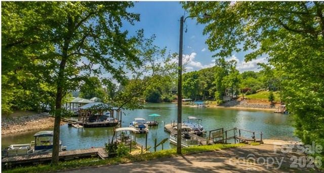 125 Mimosa Road, Statesville, NC 28677