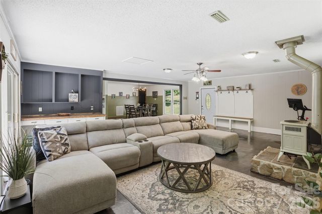 125 Mimosa Road, Statesville, NC 28677