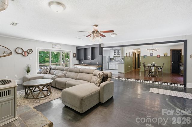 125 Mimosa Road, Statesville, NC 28677