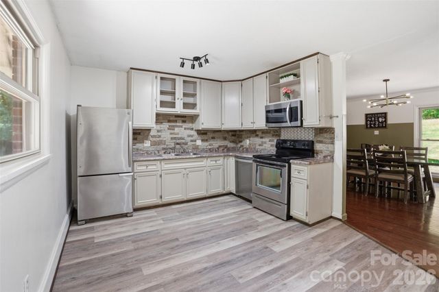 125 Mimosa Road, Statesville, NC 28677
