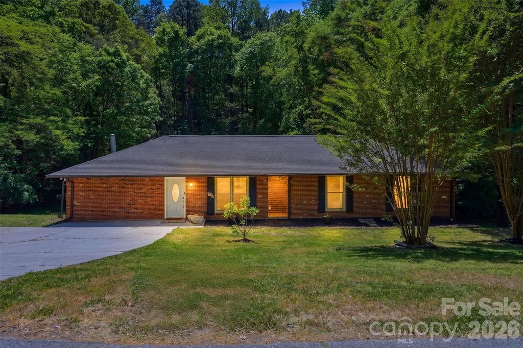 125 Mimosa Road, Statesville, NC 28677